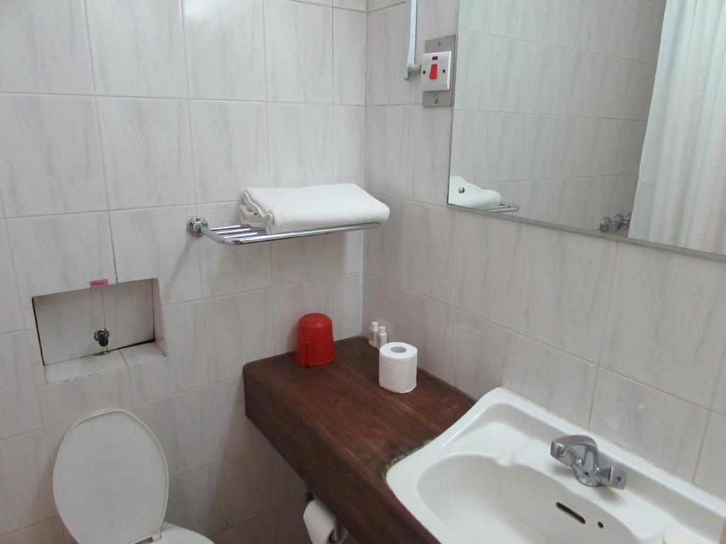 Equator Hotel Arusha Habitación foto